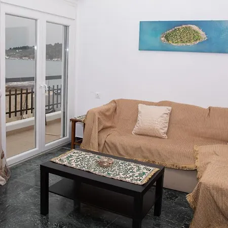Apartment White Heaven Lakkion
